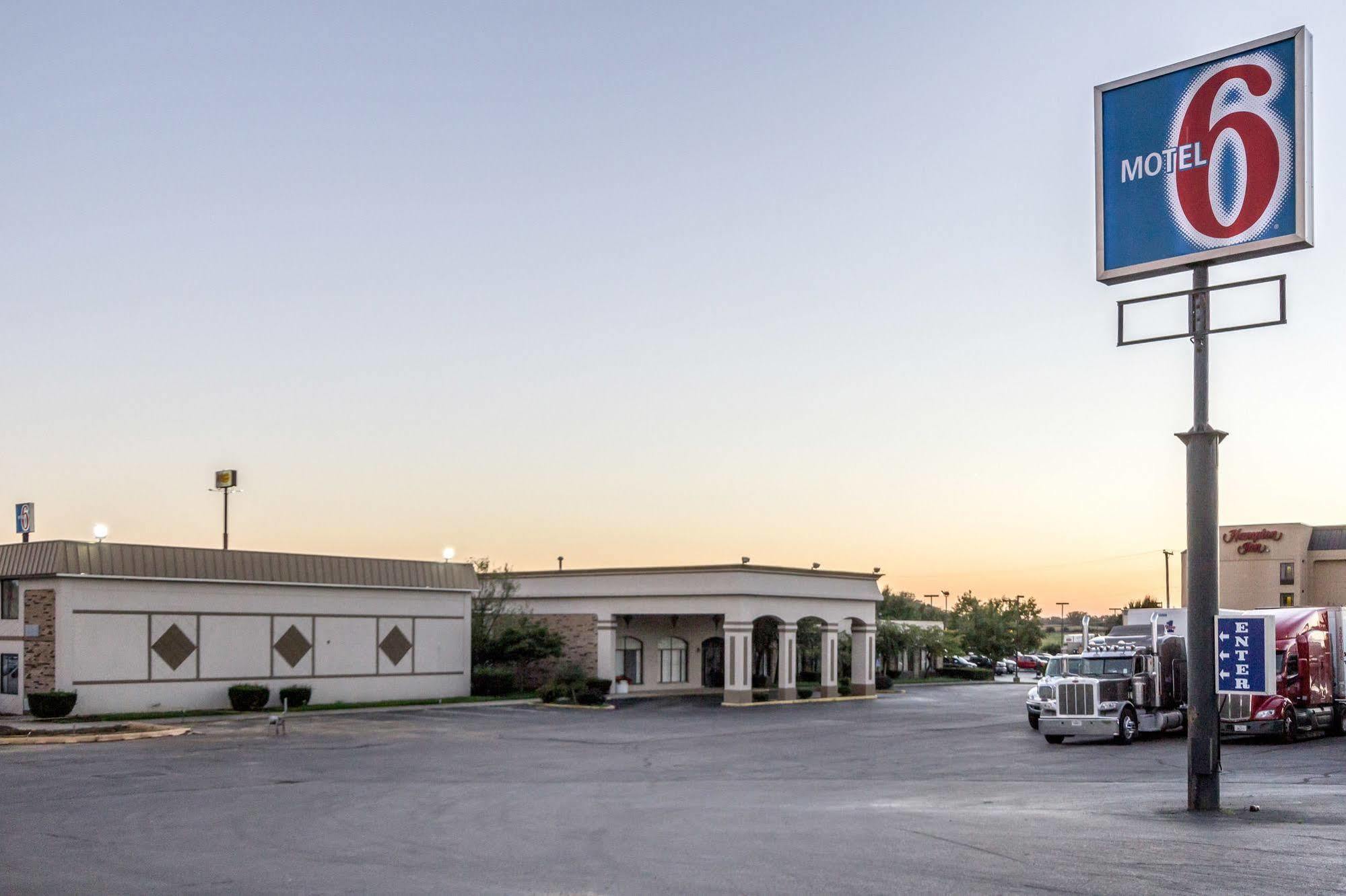 Motel 6-Springfield, Oh Bagian luar foto